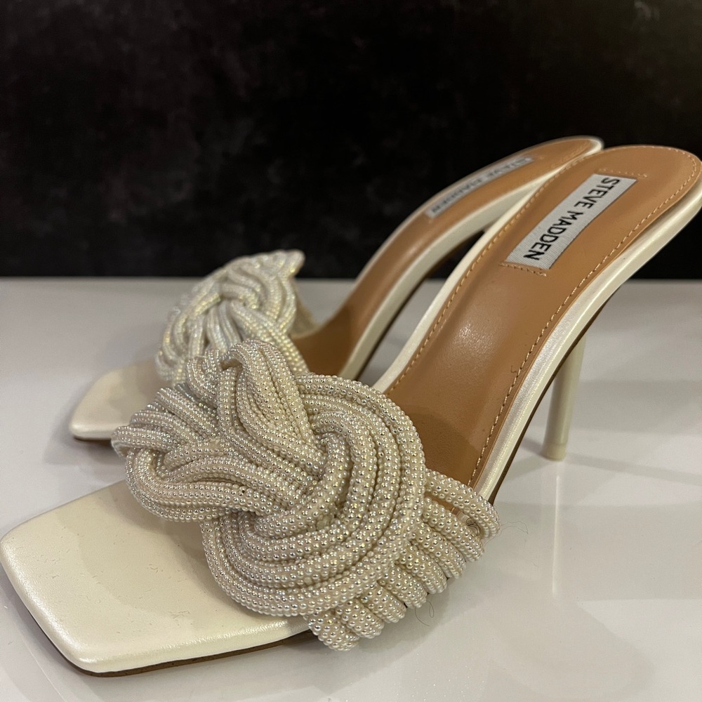 Steve Madden Applaud Knotted Stiletto Sandals